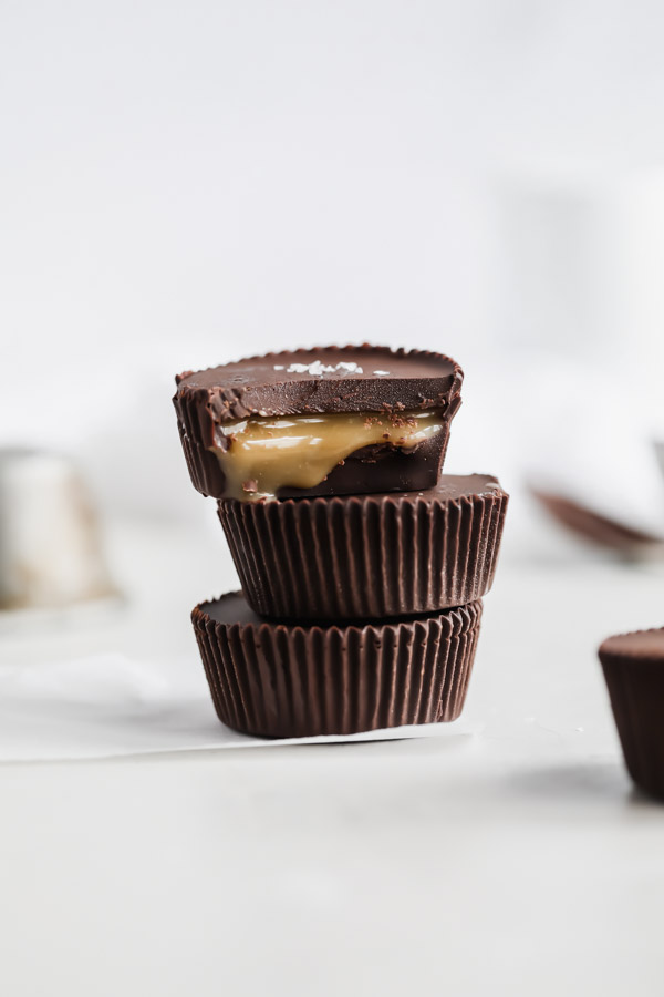 homemade-salted-caramel-dark-chocolate-cups