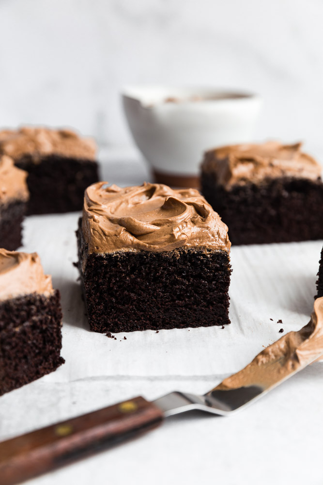 extra-dark-chocolate-snack-cake