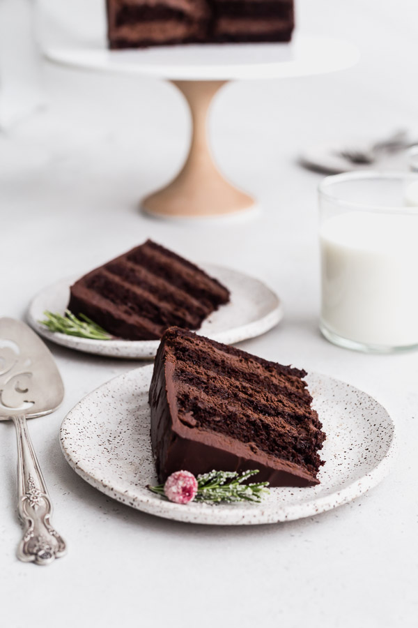 dark-chocolate-mousse-cake