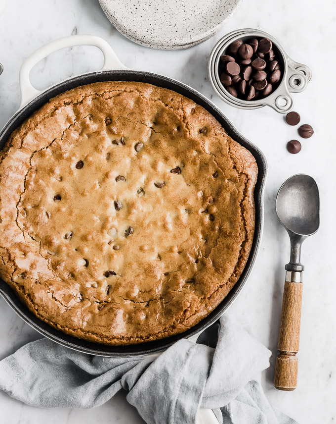 brown-butter-chocolate-chip-skillet-blondie