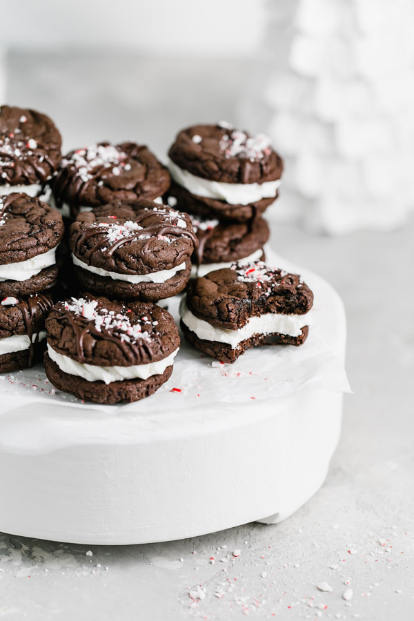 peppermint-mocha-cookie-sandwiches