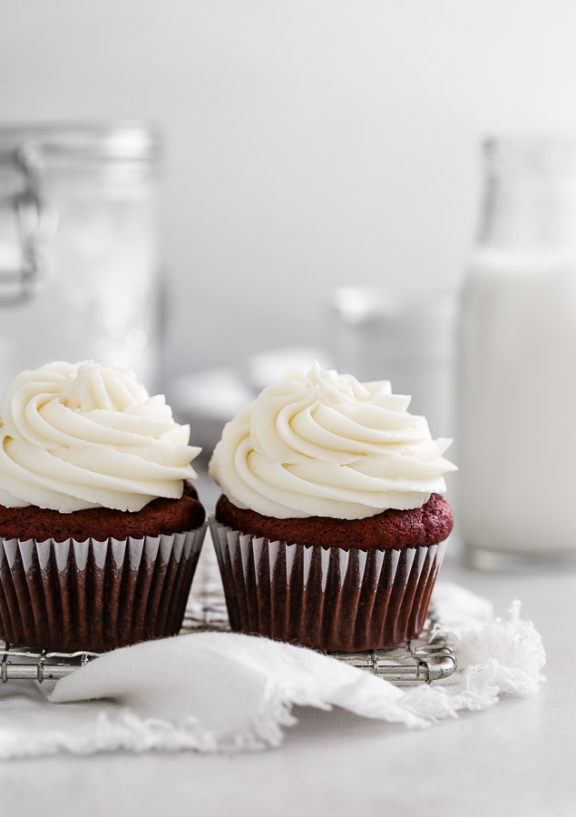 red-velvet-cupcakes-for-two