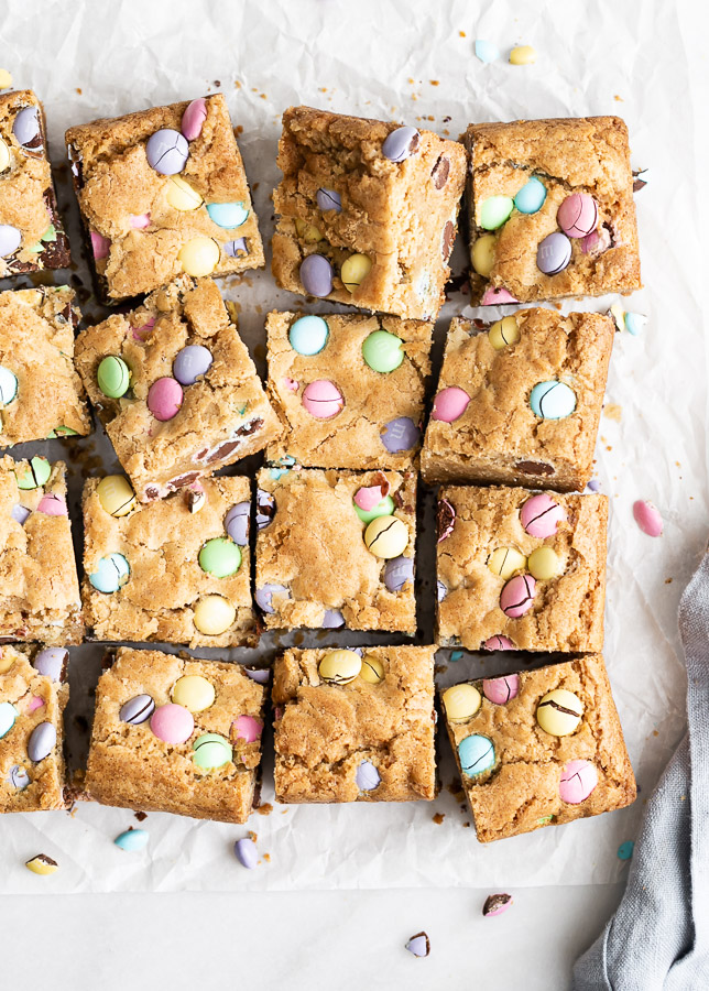 easter-candy-blondies